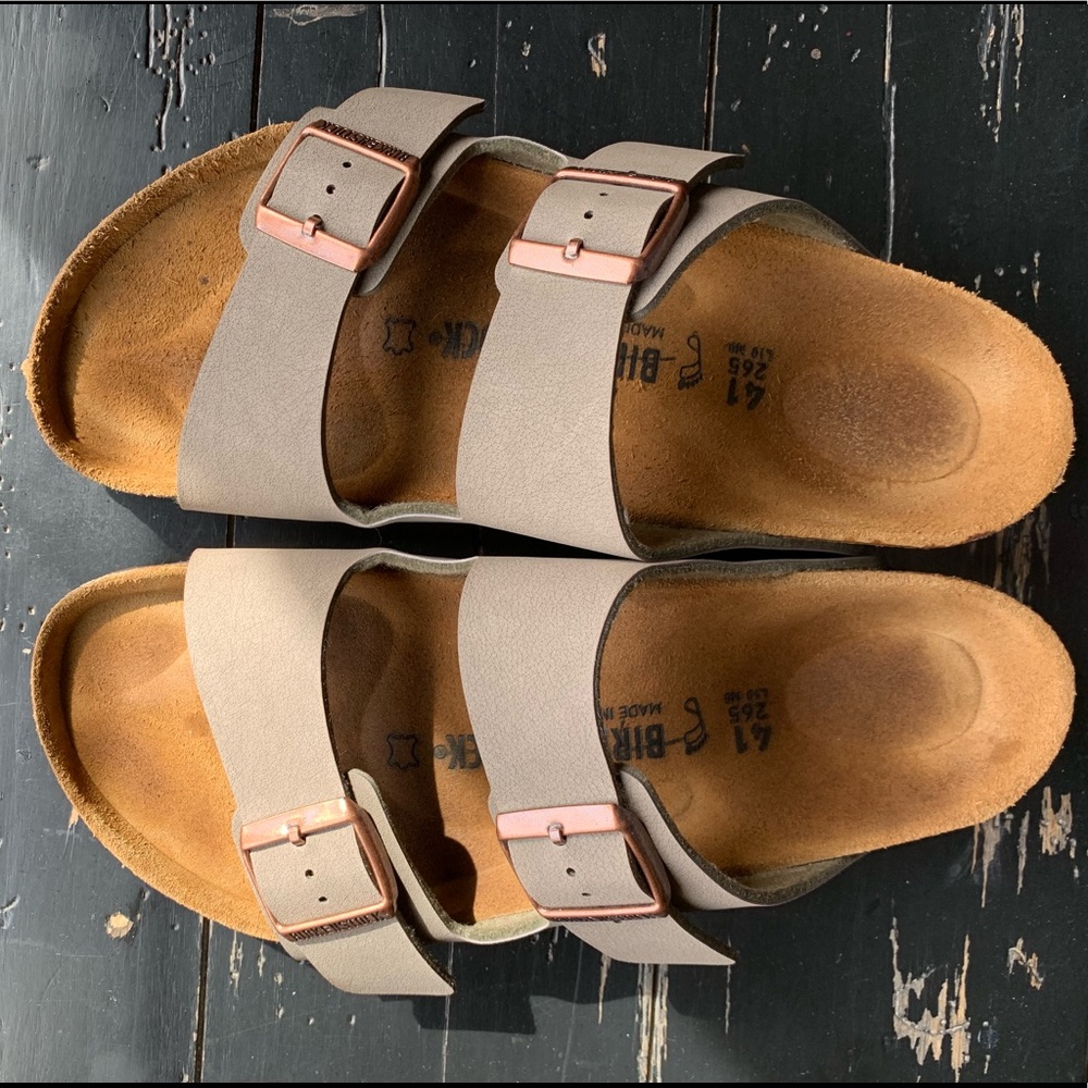 Stone Birkenstock’s Size 10 (41)